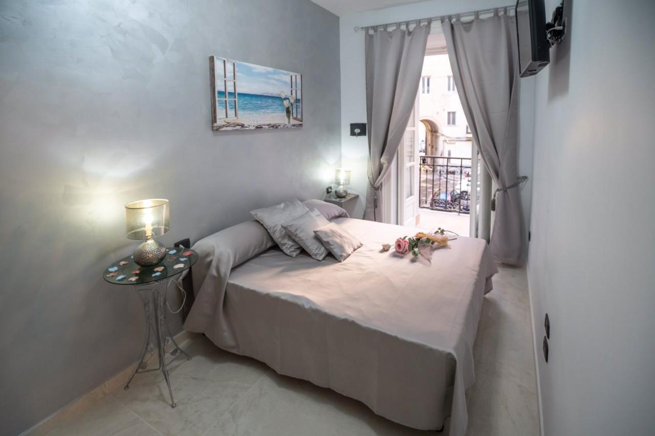 New In! Syrenuse At Santa Lucia Apartamento Nápoles Exterior foto